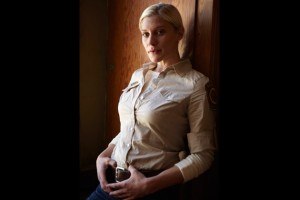 05-katee-sackhoff-as-vic-moretti