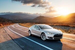 2013-tesla-model-s_100432932_l