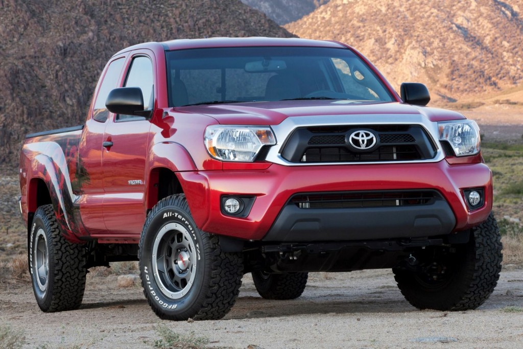 2015_Toyota_Tacoma_4dr_Access_Cab_61_ft_SB_27L_4cyl_5M_3924105